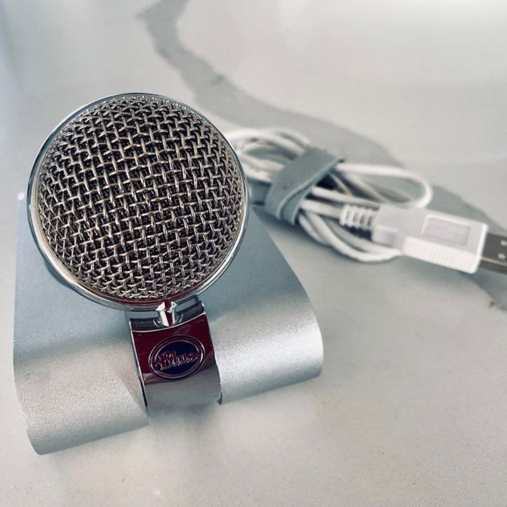 Blue Snowflake USB microphone for Mac or PC Great for zoom, vlogging, podcasting